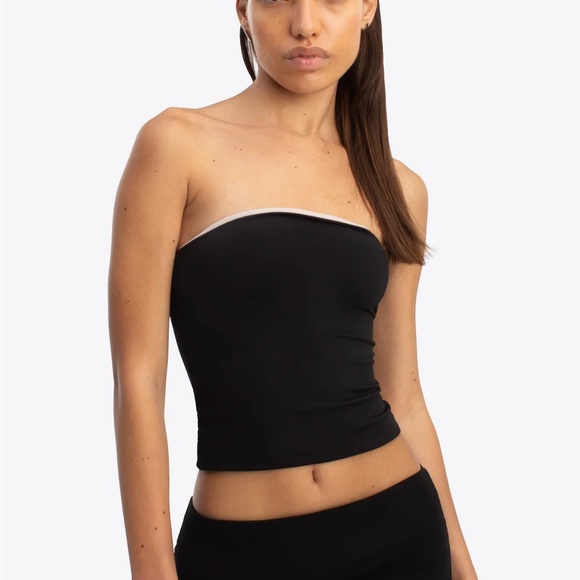Susamusa Nova Tube Top in Black - Picture 3 of 11